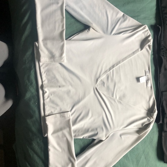 Long sleeved cropped shirts - Picture 2 of 5